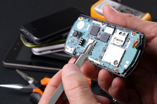 Remplacement téléphone carte mère Aubagne